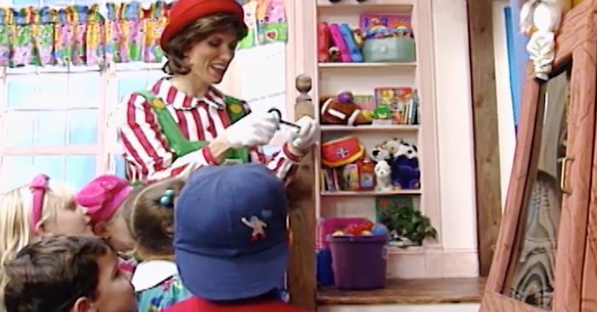 Miss Pattycake and the Treasure Chest Surprise — Minno